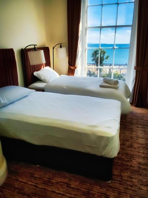 Carlton Hotel ウェーマス 部屋 写真